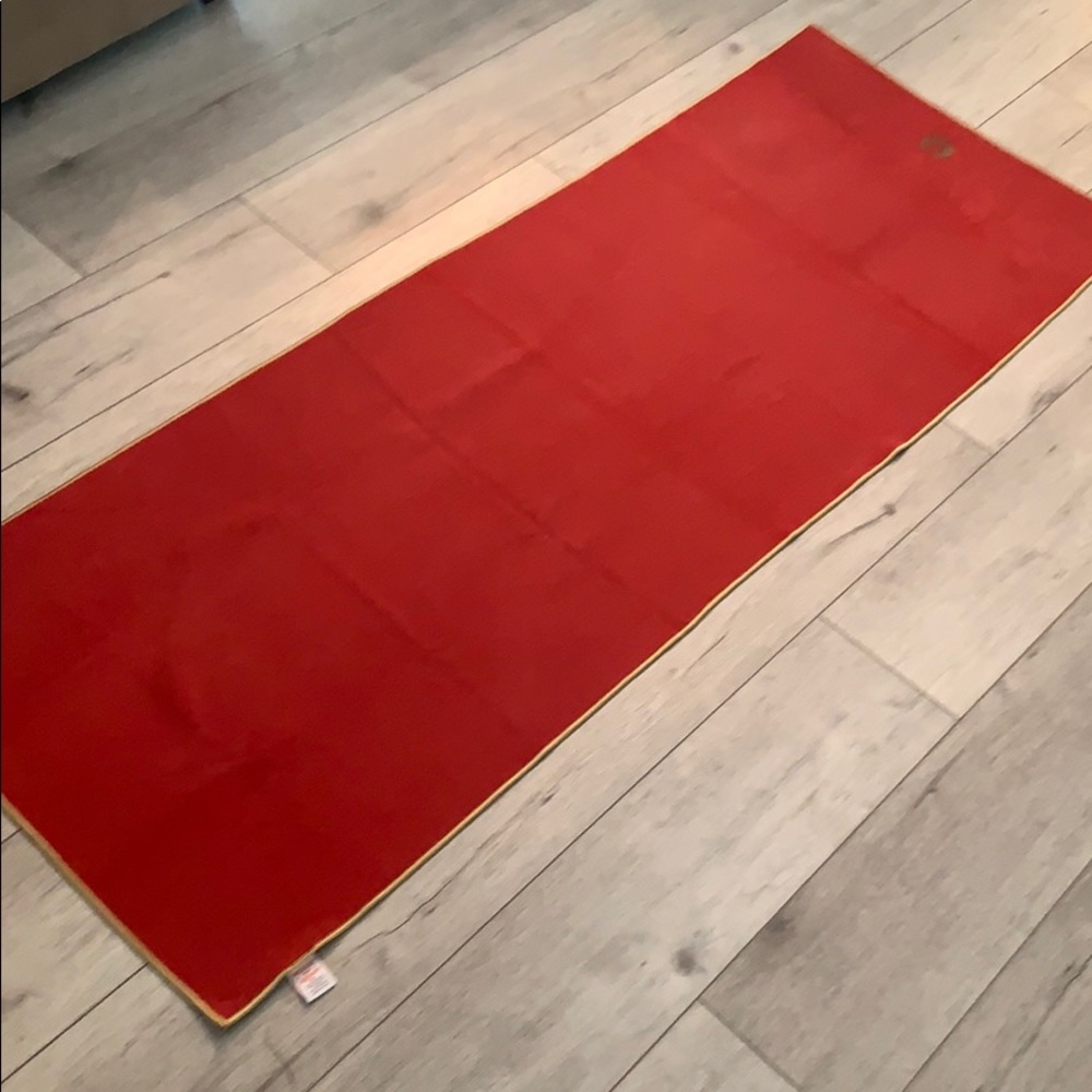 Yogitoes skidless yoga mat towel